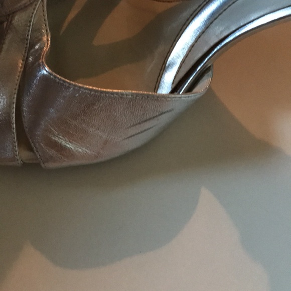 Naturalized-Emery silver- heels-7 1/2W - Picture 8 of 9